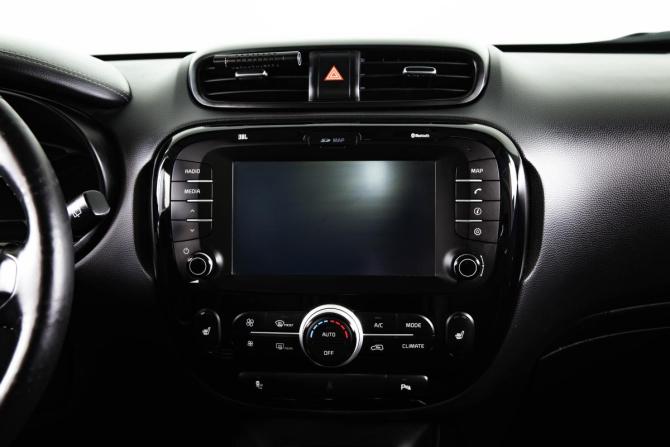 Kia Soul II Рестайлинг с пробегом 2018 года, цена 1 969 000 рублей, 118000 км, хэтчбек, Автокод Объявления