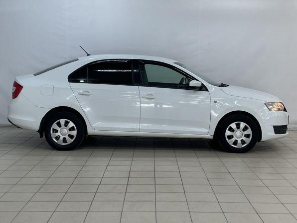 Skoda Rapid I с пробегом 2015 года, цена 949 000 рублей, 168053 км, лифтбек, Автокод Объявления