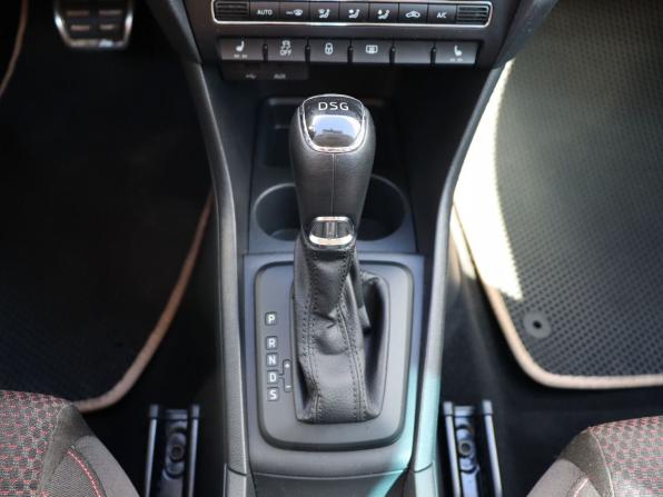 Skoda Rapid I с пробегом 2014 года, цена 1 029 000 рублей, 153667 км, лифтбек, Автокод Объявления