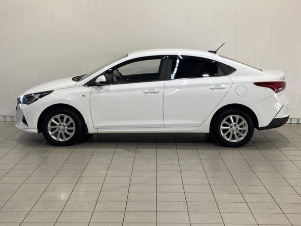 Hyundai Solaris II Рестайлинг с пробегом 2020 года, цена 1 695 000 рублей, 55340 км, седан, Автокод Объявления