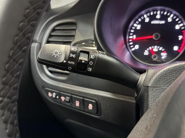 Kia Rio IV с пробегом 2017 года, цена 1 475 000 рублей, 73141 км, седан, Автокод Объявления