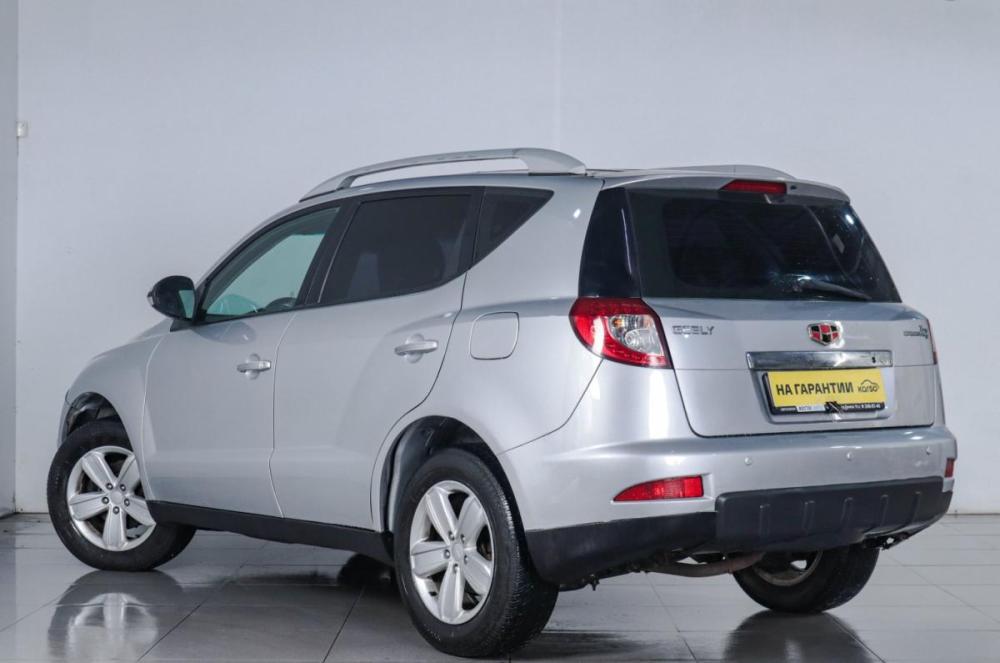 Geely Emgrand X7 I Челябинск  - изображение 5