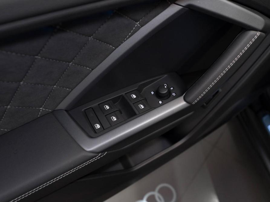 Audi Q3 II (F3) Москва  - изображение 20