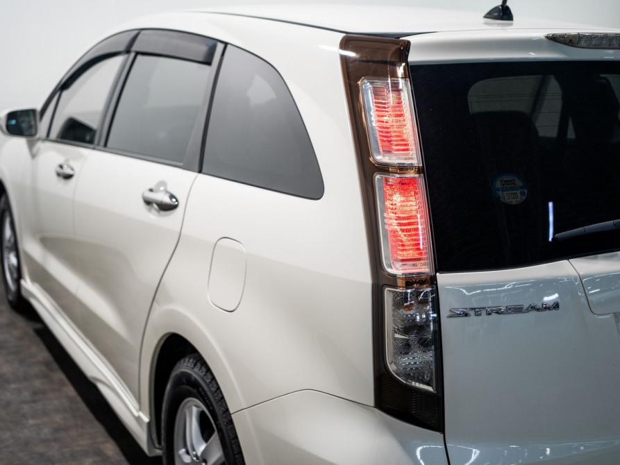 Honda Stream II Рестайлинг Чита  - изображение 16