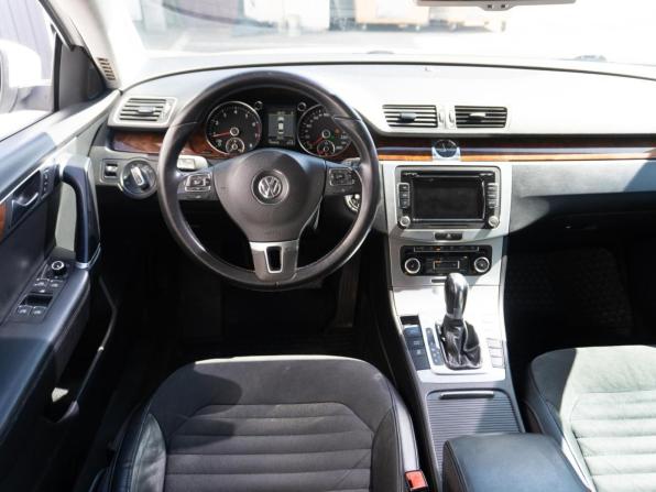 Volkswagen Passat B7 с пробегом 2011 года, цена 1 049 000 рублей, 156630 км, седан, Автокод Объявления