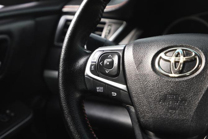 Toyota Camry VII (XV50) Рестайлинг 2 с пробегом 2016 года, цена 1 499 000 рублей, 261000 км, седан, Автокод Объявления