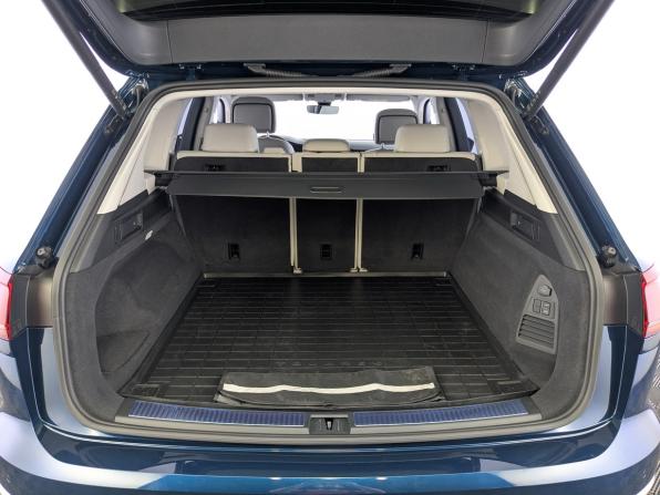 Volkswagen Touareg III с пробегом 2022 года, цена 7 600 000 рублей, 39500 км, внедорожник, Автокод Объявления