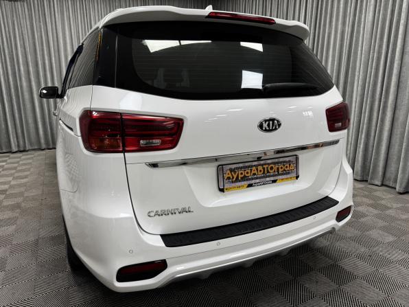 Kia Carnival III с пробегом 2018 года, цена 2 610 000 рублей, 132621 км, минивэн, Автокод Объявления