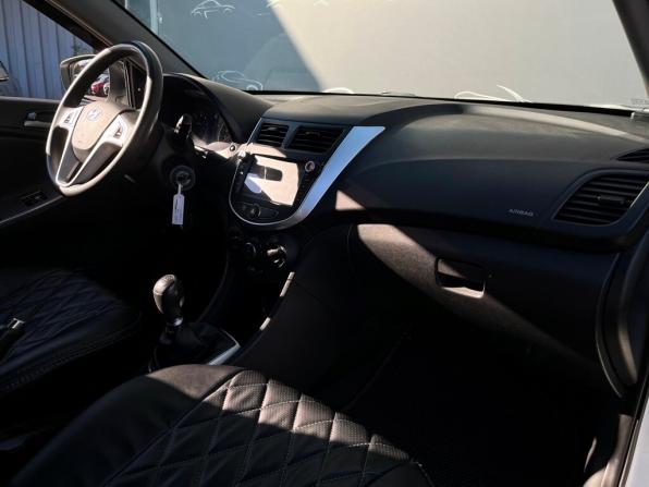 Hyundai Solaris I Рестайлинг с пробегом 2016 года, цена 666 600 рублей, 243717 км, седан, Автокод Объявления