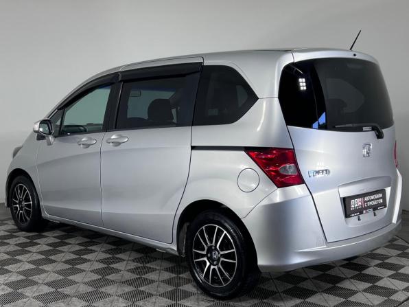 Honda Freed I с пробегом 2011 года, цена 935 000 рублей, 152626 км, компактвэн, Автокод Объявления