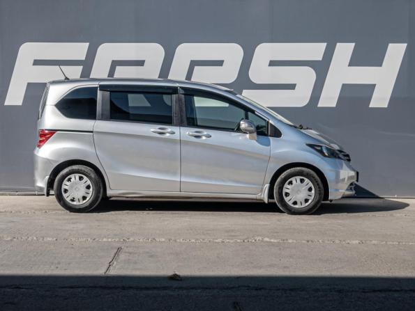 Honda Freed I с пробегом 2010 года, цена 1 115 000 рублей, 124006 км, компактвэн, Автокод Объявления