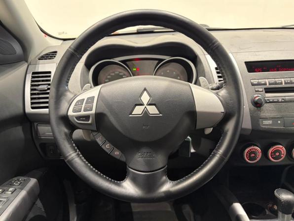 Mitsubishi Outlander II с пробегом 2007 года, цена 629 000 рублей, 318872 км, внедорожник, Автокод Объявления