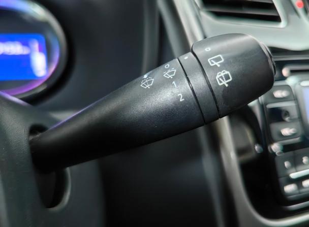 Renault Sandero II с пробегом 2015 года, цена 799 000 рублей, 130285 км, хэтчбек, Автокод Объявления