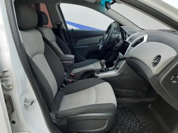 Chevrolet Cruze I Рестайлинг с пробегом 2015 года, цена 820 000 рублей, 188009 км, хэтчбек, Автокод Объявления
