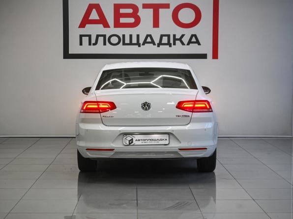 Volkswagen Passat B8 с пробегом 2016 года, цена 1 729 000 рублей, 126498 км, седан, Автокод Объявления