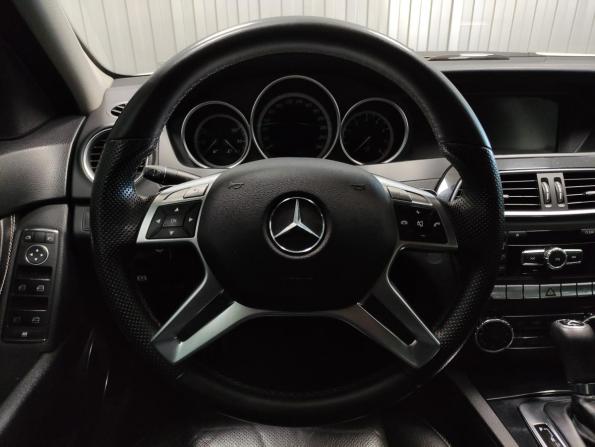 Mercedes-Benz C-Класс III (W204) Рестайлинг с пробегом 2011 года, цена 1 340 000 рублей, 253000 км, седан, Автокод Объявления