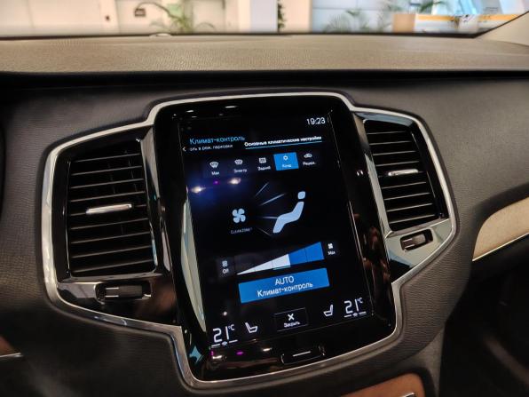 Volvo XC90 II с пробегом 2018 года, цена 3 790 000 рублей, 125043 км, внедорожник, Автокод Объявления