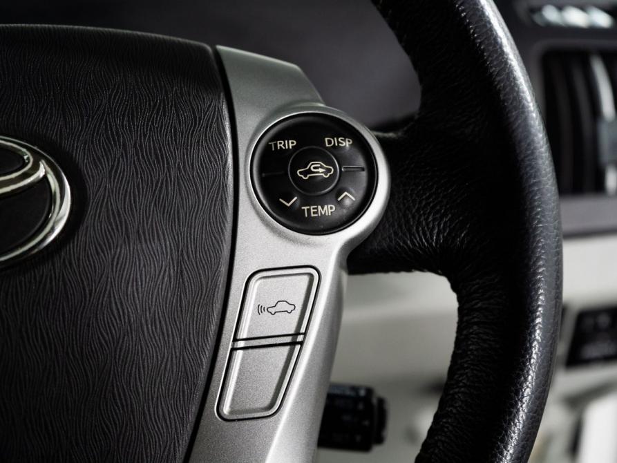 Toyota Prius III (XW30) Иркутск  - изображение 11