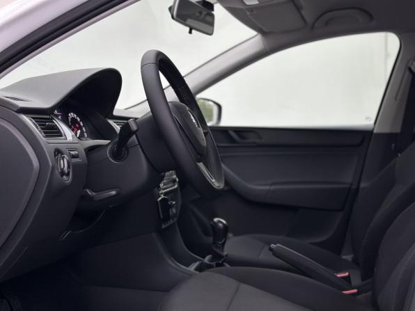 Skoda Rapid I с пробегом 2014 года, цена 965 000 рублей, 150100 км, лифтбек, Автокод Объявления