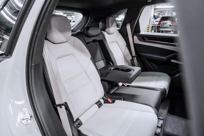 Новый Porsche Cayenne III Рестайлинг 2026 года, цена 18 500 000 рублей, внедорожник, Автокод Объявления