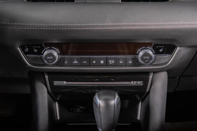 Mazda 6 III (GJ) Рестайлинг 2 с пробегом 2019 года, цена 2 499 000 рублей, 53000 км, седан, Автокод Объявления
