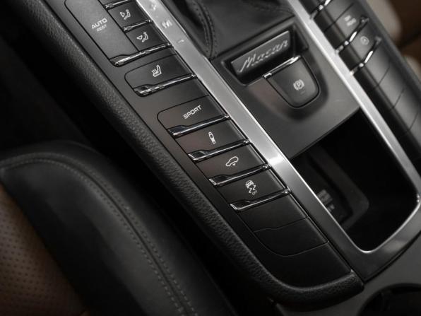 Porsche Macan I Рестайлинг с пробегом 2014 года, цена 2 750 000 рублей, 147363 км, внедорожник, Автокод Объявления