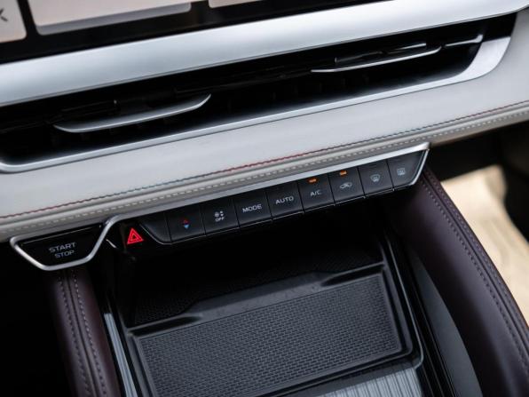 Geely Monjaro I с пробегом 2024 года, цена 3 449 000 рублей, 36708 км, внедорожник, Автокод Объявления