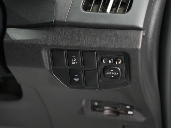 Toyota Prius III Рестайлинг (XW30) с пробегом 2014 года, цена 1 210 000 рублей, 199625 км, лифтбек, Автокод Объявления