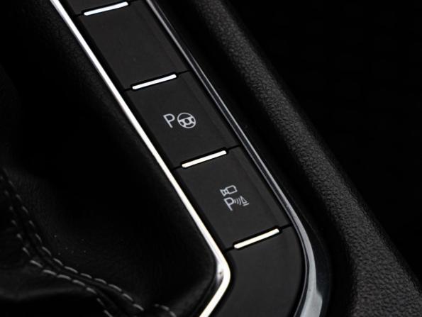 Volkswagen Tiguan II Рестайлинг с пробегом 2021 года, цена 3 499 000 рублей, 104350 км, внедорожник, Автокод Объявления