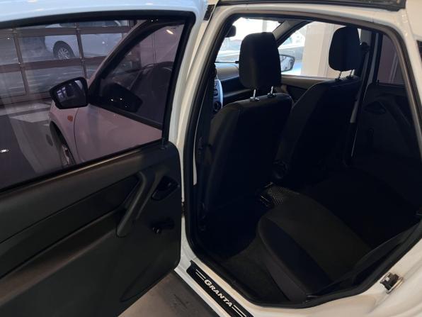 Lada (ВАЗ) Granta I с пробегом 2015 года, цена 344 000 рублей, 171431 км, лифтбек, Автокод Объявления