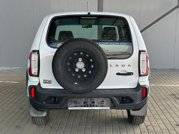 Lada (ВАЗ) Niva Travel I с пробегом 2024 года, цена 1 075 000 рублей, 1306 км, внедорожник, Автокод Объявления