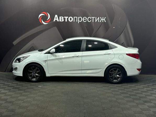 Hyundai Solaris I Рестайлинг с пробегом 2015 года, цена 920 000 рублей, 160095 км, седан, Автокод Объявления