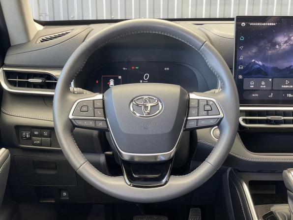 Toyota Highlander IV (XU70) с пробегом 2025 года, цена 5 717 000 рублей, 20 км, внедорожник, Автокод Объявления
