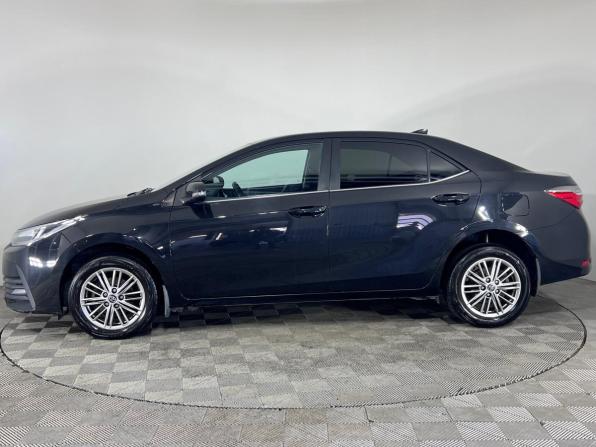 Toyota Corolla XI (E160 E170 E180) Рестайлинг 1 с пробегом 2018 года, цена 1 695 000 рублей, 97464 км, седан, Автокод Объявления