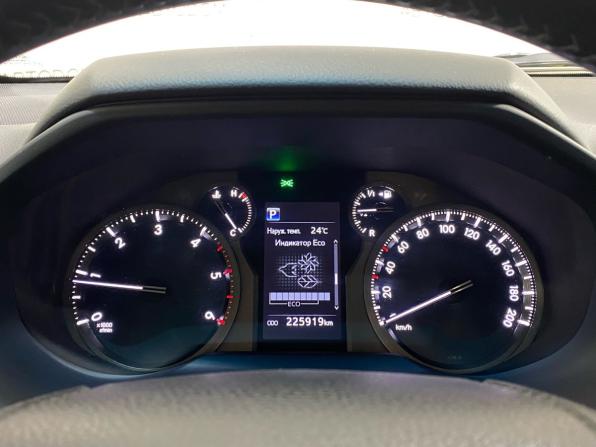 Toyota Land Cruiser Prado 150 Series Рестайлинг 2 с пробегом 2019 года, цена 4 329 000 рублей, 225420 км, внедорожник, Автокод Объявления
