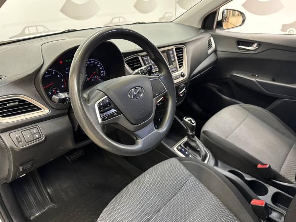 Hyundai Solaris II Рестайлинг с пробегом 2021 года, цена 1 650 000 рублей, 87338 км, седан, Автокод Объявления