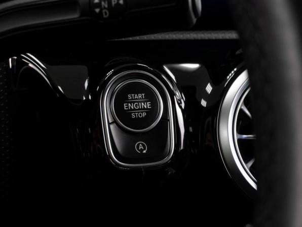 Mercedes-Benz A-Класс IV (W177) с пробегом 2021 года, цена 3 199 000 рублей, 70529 км, седан, Автокод Объявления