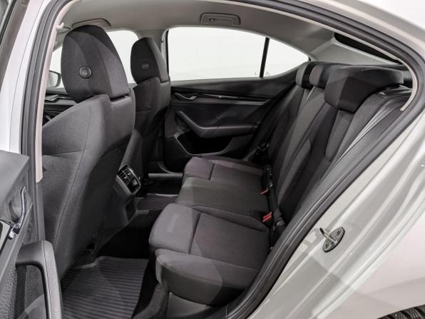 Skoda Octavia IV (A8) с пробегом 2021 года, цена 2 370 000 рублей, 75847 км, лифтбек, Автокод Объявления