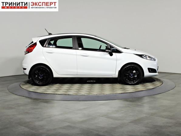 Ford Fiesta Mk6 Рестайлинг с пробегом 2018 года, цена 1 097 000 рублей, 102875 км, хэтчбек, Автокод Объявления