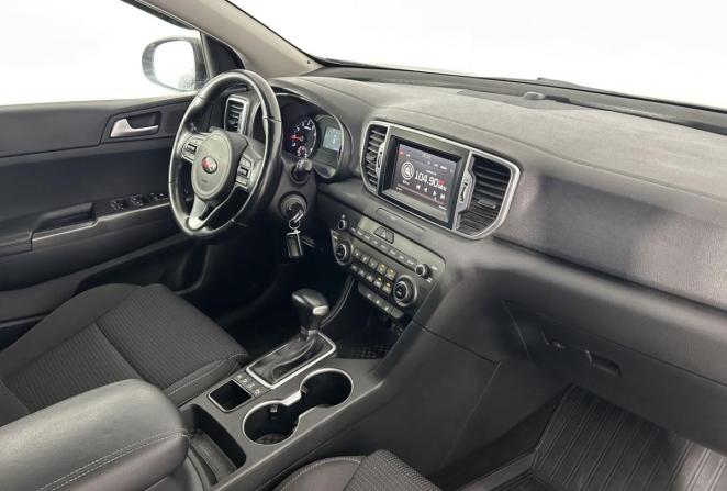 Kia Sportage IV Рестайлинг с пробегом 2018 года, цена 2 250 000 рублей, 56695 км, внедорожник, Автокод Объявления