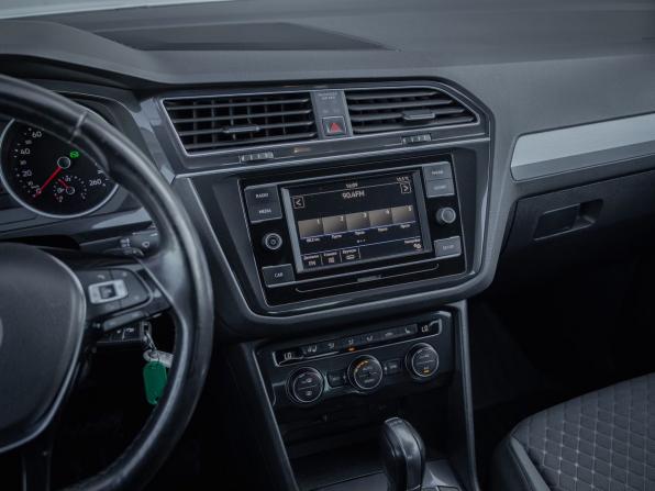 Volkswagen Tiguan II с пробегом 2017 года, цена 2 035 000 рублей, 228468 км, внедорожник, Автокод Объявления