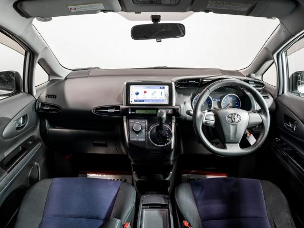 Toyota Wish II Рестайлинг с пробегом 2013 года, цена 1 345 000 рублей, 144000 км, минивэн, Автокод Объявления