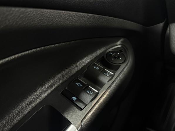 Ford Kuga II с пробегом 2015 года, цена 1 396 000 рублей, 95888 км, внедорожник, Автокод Объявления