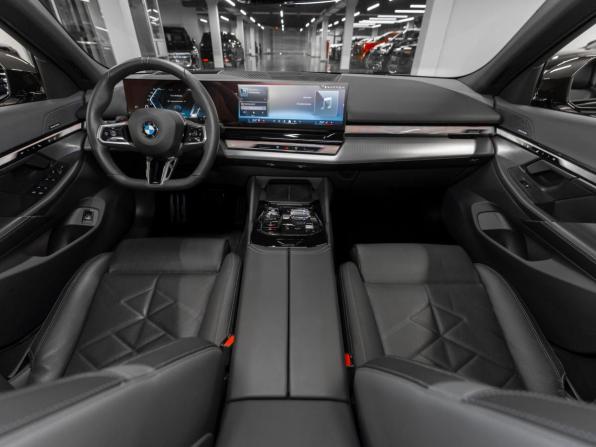 BMW 5 серии VIII (G60/G61/G68) с пробегом 2024 года, цена 8 950 000 рублей, 17793 км, седан, Автокод Объявления