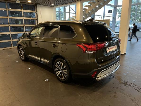Mitsubishi Outlander III Рестайлинг 3 с пробегом 2019 года, цена 2 300 000 рублей, 127397 км, внедорожник, Автокод Объявления