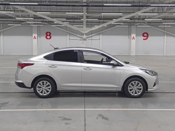 Hyundai Solaris II Рестайлинг с пробегом 2020 года, цена 1 415 000 рублей, 162496 км, седан, Автокод Объявления