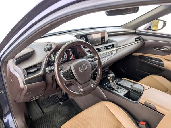 Lexus ES VII с пробегом 2019 года, цена 3 100 000 рублей, 155705 км, седан, Автокод Объявления