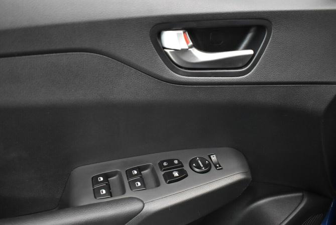 Hyundai Solaris II Рестайлинг с пробегом 2021 года, цена 1 470 000 рублей, 102156 км, седан, Автокод Объявления