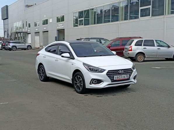 Hyundai Solaris II с пробегом 2018 года, цена 1 270 000 рублей, 122000 км, седан, Автокод Объявления
