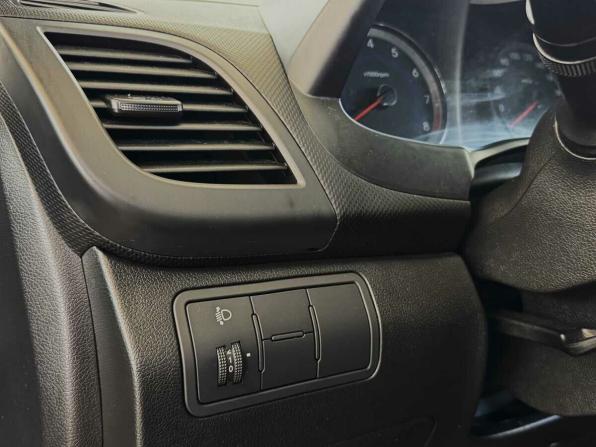 Hyundai Solaris I Рестайлинг с пробегом 2016 года, цена 1 045 000 рублей, 106065 км, седан, Автокод Объявления